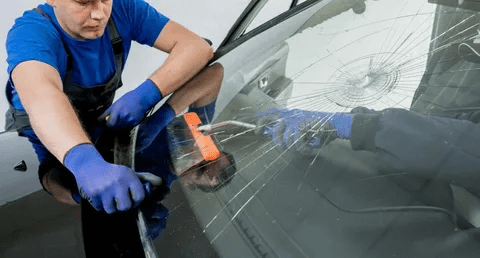 Discover Auto glass repair Solutions at the Best Glass Shop Near You in Abu Dhabi