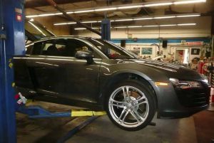 Audi-repair-service3-web-800x535-300x201-1