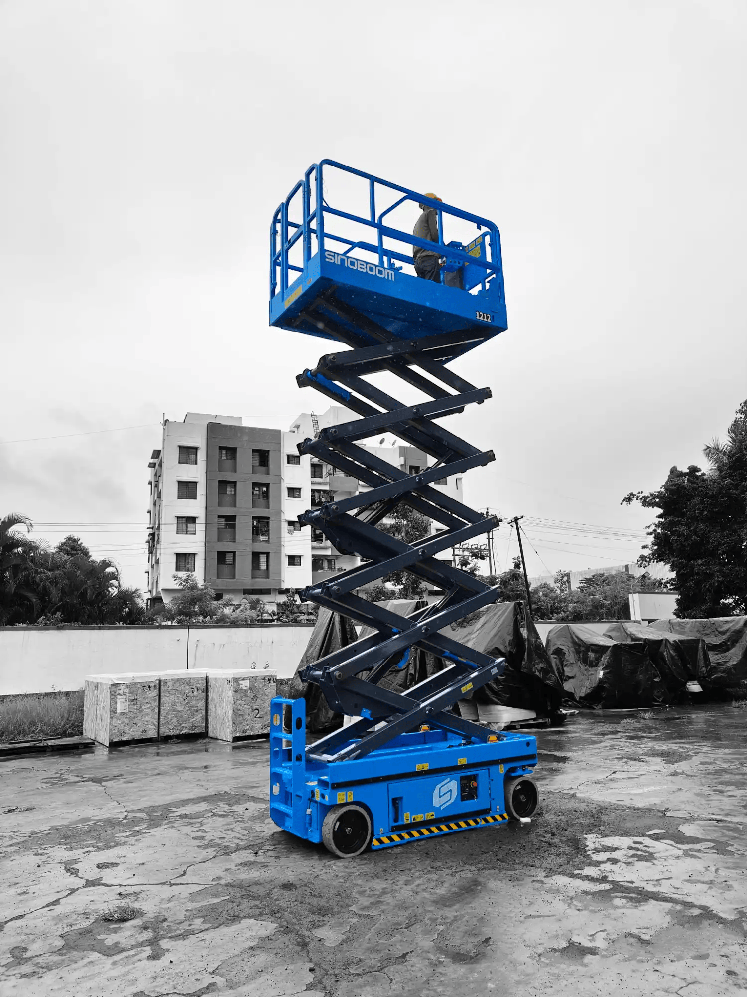 Transform Your Operations with Avcon Systems’ Advanced Self-Propelled Scissor Lift Manufacture