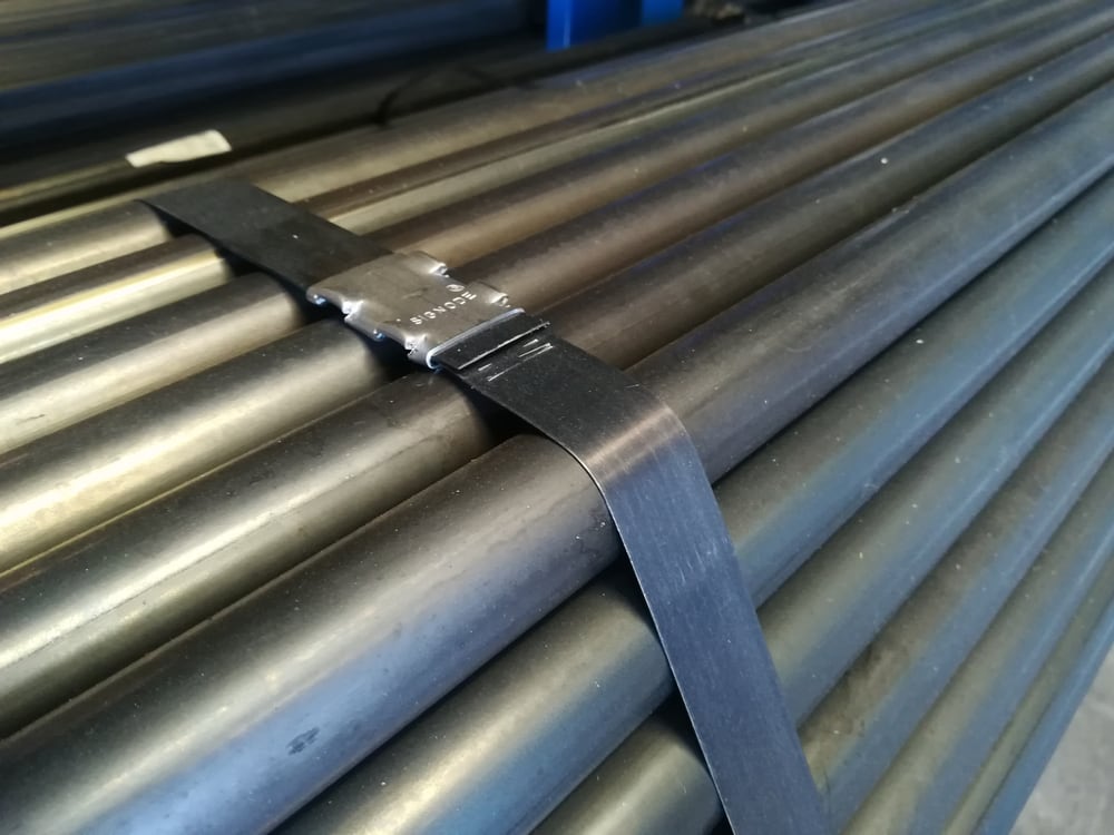 How to Secure Your Pallets: Steel Strapping vs. Polyester and Polypropylene Strapping