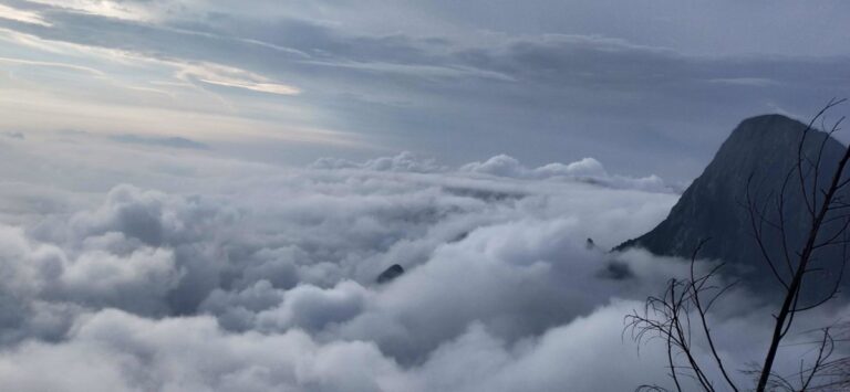 kolukkumalai-peak