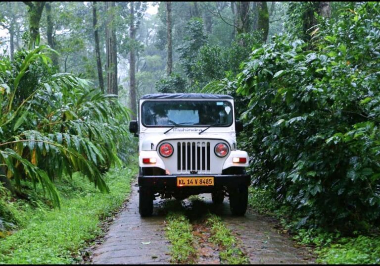 kolukkumalai-sunrise-jeep-safari​